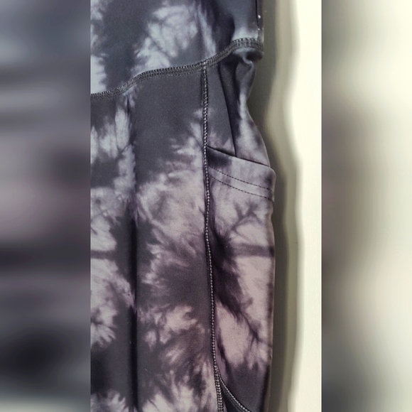 Ebb & Flow Tie Dye Bike Shorts, Black/Gray, Size 3X - Picture 4 of 6